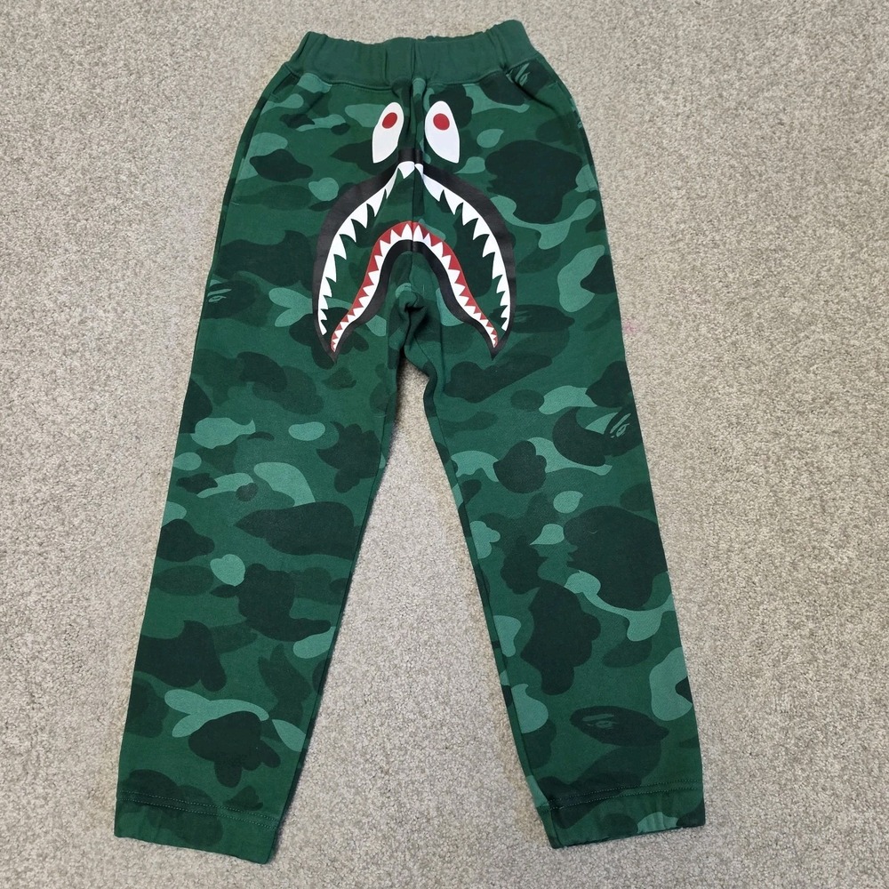 BAPE Kids A Bathing Ape Green Camo Shark Sweatpants Sz 130 US 5/6 NWOT Japan